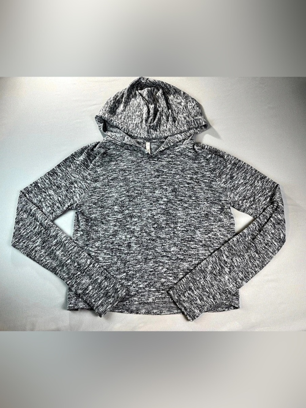 LLD by Aeropostale Women's Marled Hooded Top Medium Gray Black Cropped